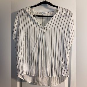 Primark V-neck white and black stripes blouse
